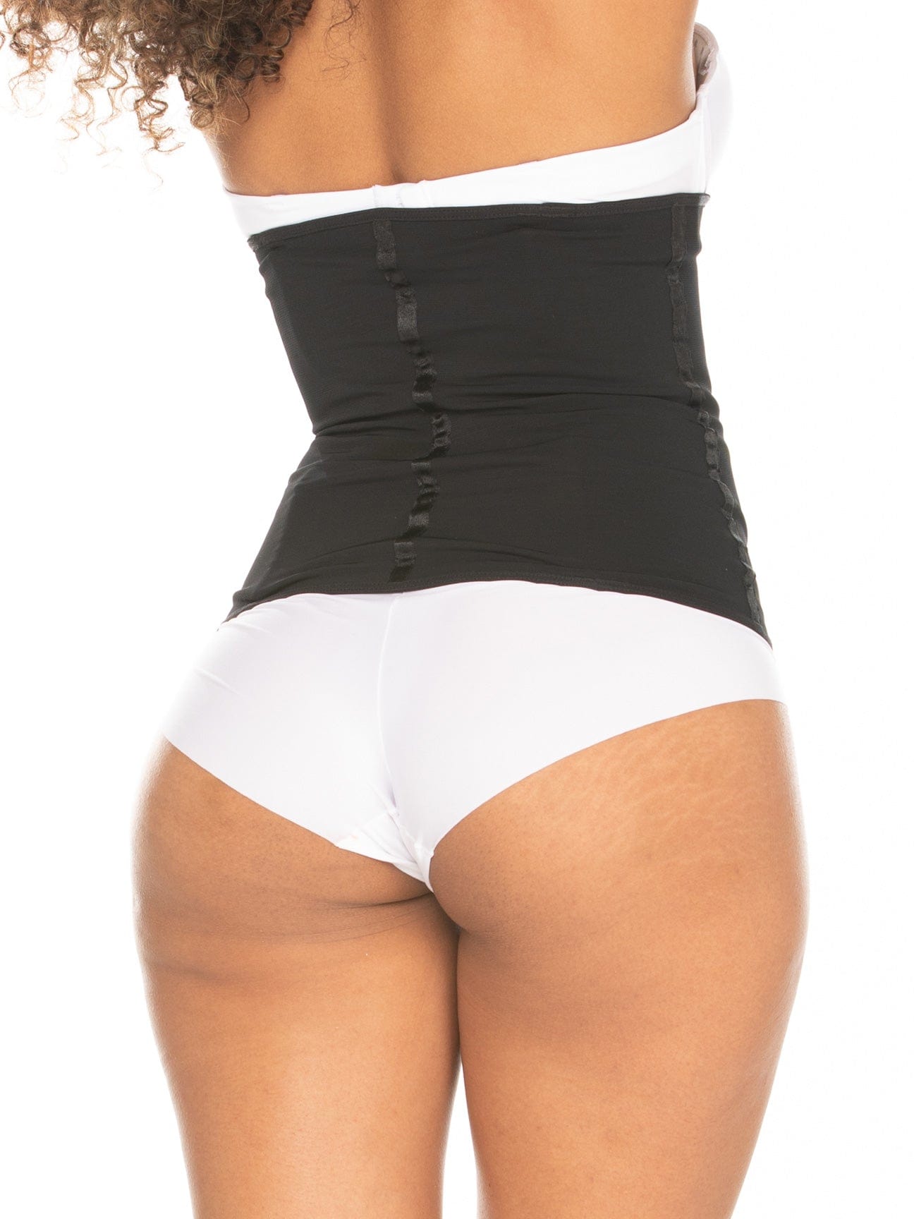 Model is wearing a strapless faja custom size xs waist/ 3xl hips ⌛️❤️‍